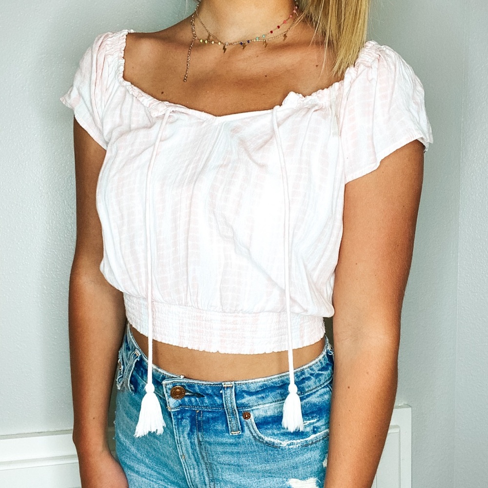xs pacsun crop top